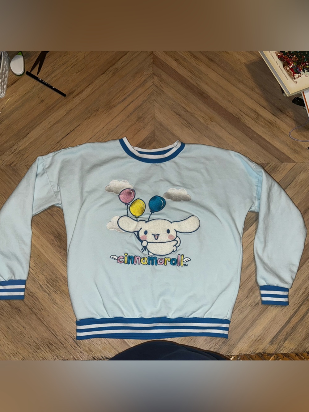 Box Lunch Cinnnamoroll by Sanrio crewneck sweatshirt